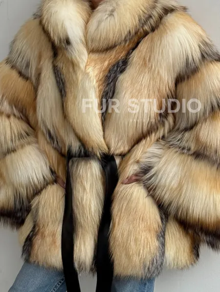 Шуба из меха лисы «Golden fox» - летучая мышь - фото 1
