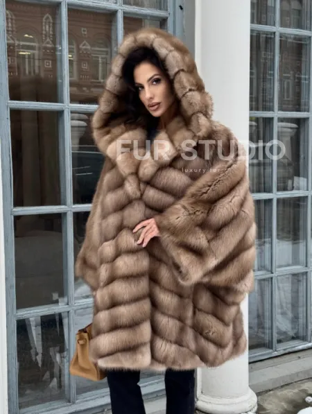 Шуба из меха куницы «летучая мышь» - фото 12