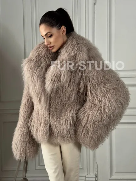 Шуба из меха ламы «Пломбир» с английским воротником - фото 4