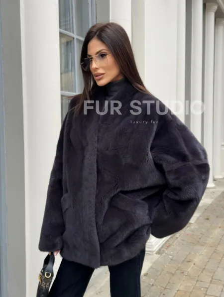 Графитовый норковый жакет с V-образным воротником - фото 8
