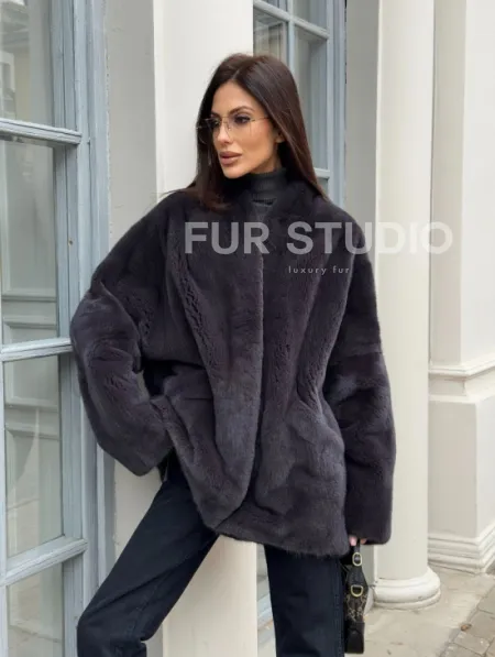 Графитовый норковый жакет с V-образным воротником - фото 12
