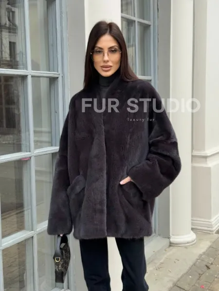 Графитовый норковый жакет с V-образным воротником - фото 6