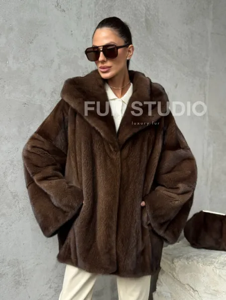 Норковый полушубок с капюшоном - цвет коричневый - фото 10