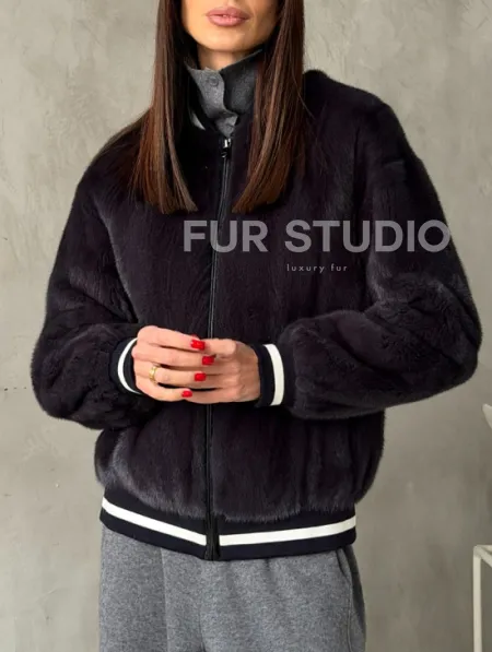 Бомбер из меха норки в цвете графит - фото 3