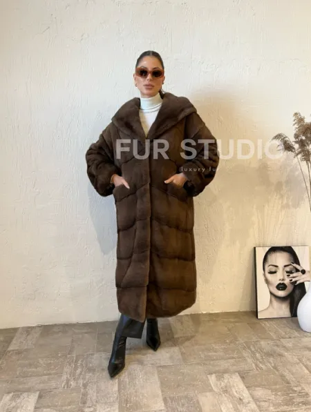 Шуба из меха норки с капюшоном - цвет соболь - фото 6