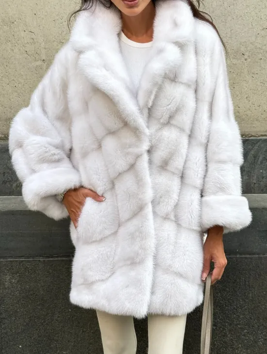 Светлый полушубок из натурального меха норки, английский воротник - фото 3