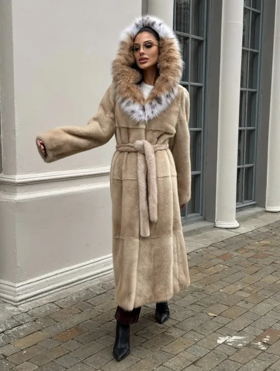 Классическая шуба из меха норки Champagne с капюшоном из рыси - фото 5