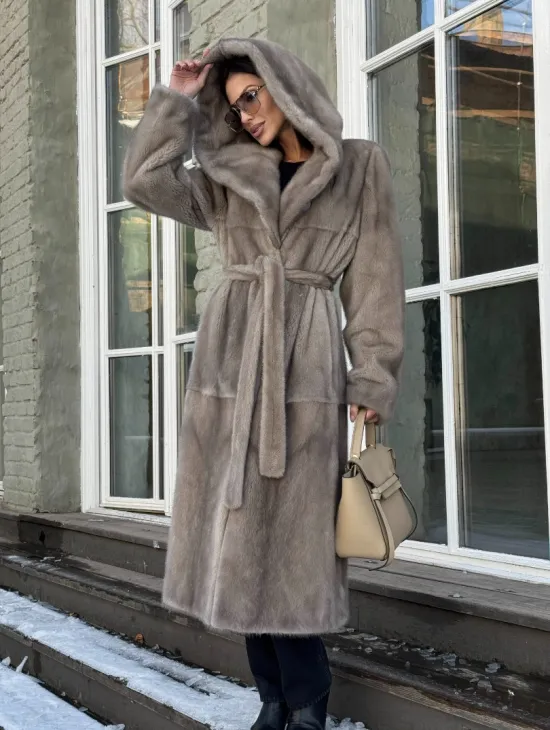 Шуба норковая серая с капюшоном и меховым поясом, классика - фото 6