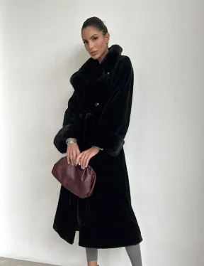 Элитная шуба из меха стриженой черной норки - фото 11