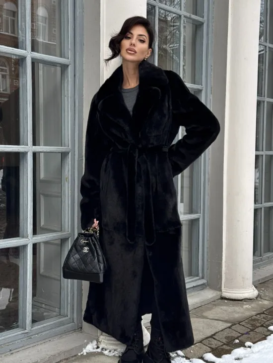 Классическая шуба из норки Blackglama с английским воротником и боковыми шлицами - фото 6