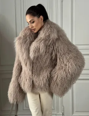 Шуба из меха ламы «Пломбир» с английским воротником - фото 4
