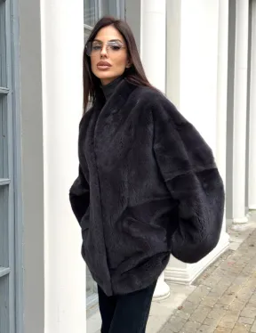 Графитовый норковый жакет с V-образным воротником - фото 7