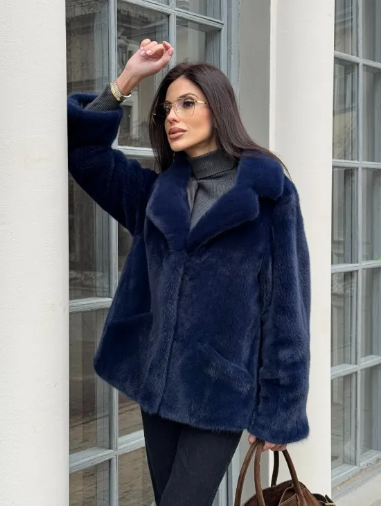 Синий норковый полушубок с английским воротником - фото 10