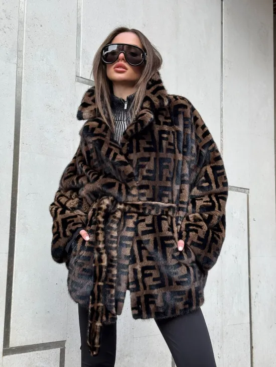 Шуба из плюшевой норки VELVET летучая мышь с черным принтом - фото 6