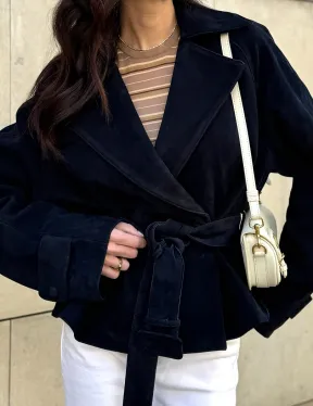 Модная куртка из замшевой кожи - фото 1