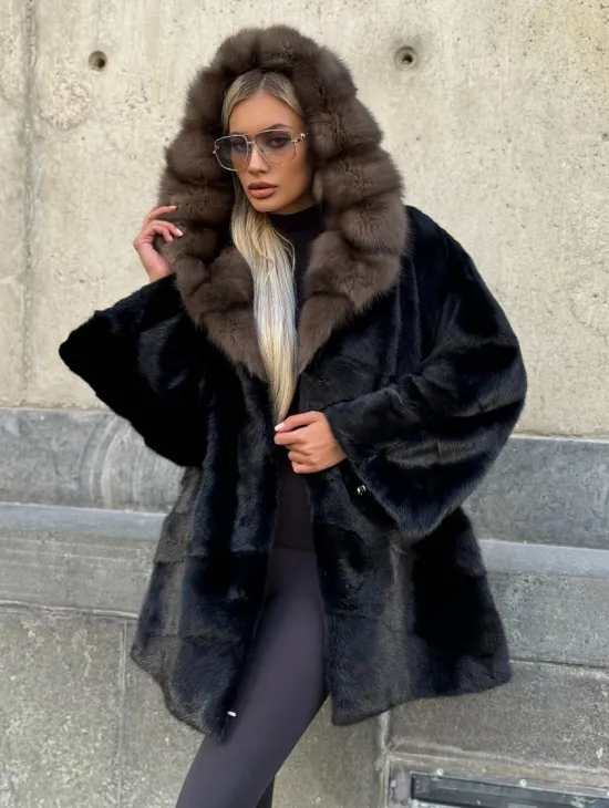 Черный норковый полушубок с капюшоном куница - фото 6