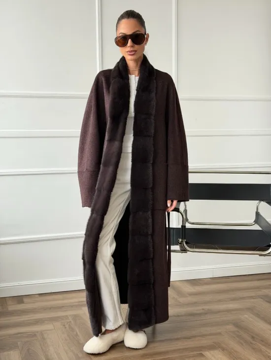 Длинное демисезонное пальто с мехом норки - фото 8