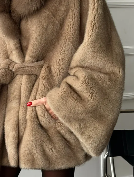 Pastel шуба летучая мышь - воротник куница - фото 1