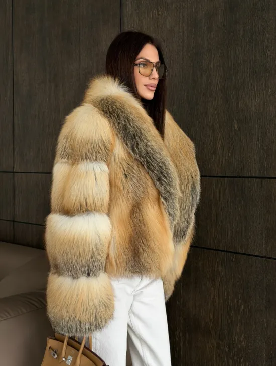 Полушубок-кроп с шалевым воротником из лисы - фото 6