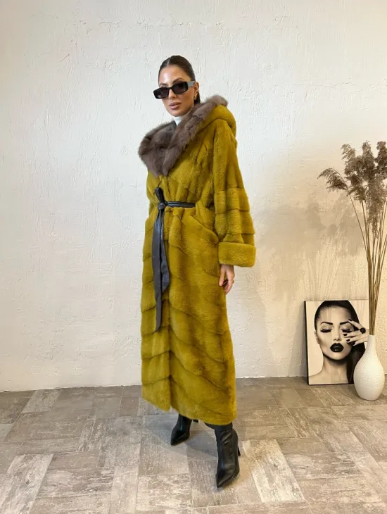 Норковая шуба с капюшоном куница - цвет горчичный - фото 7
