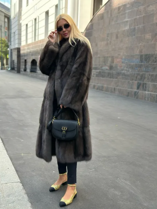 Шуба из баргузинского соболя - цельного кроя - фото 1