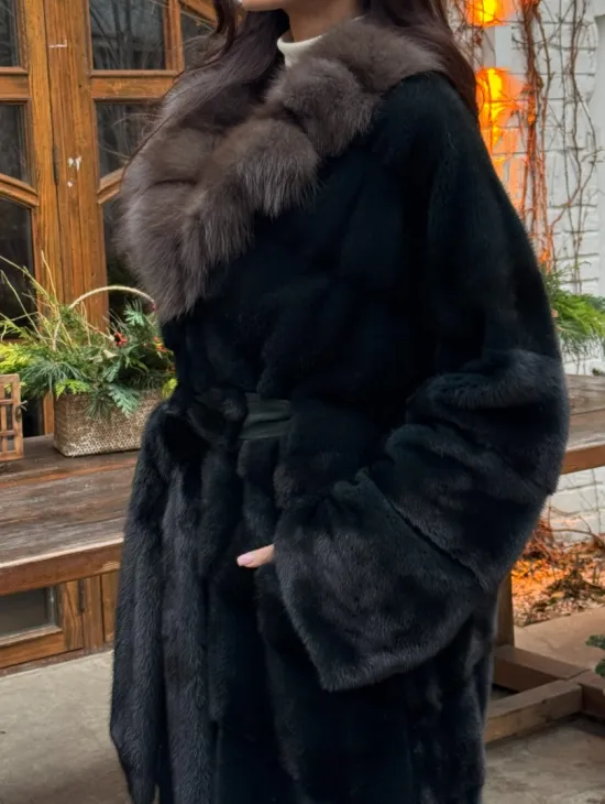 Норковое кимоно с воротником из меха куницы - цвет черный изумруд - фото 2