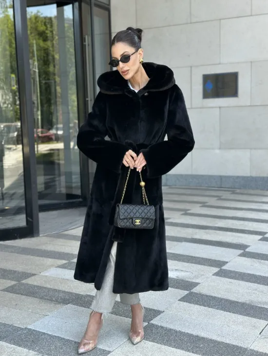 Шуба норка BLACKGLAMA с капюшоном - фото 5